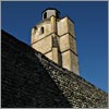 Juin 32 · Les remparts de la Bastide et l'église Saint Vincent - Nay · © stockli